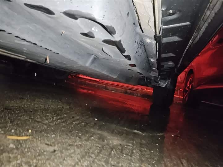 Фото 19 - Toyota RAV4