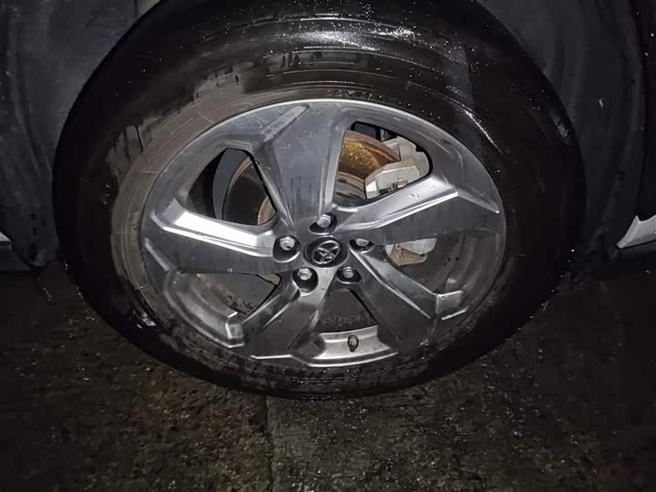 Фото 31 - Toyota RAV4