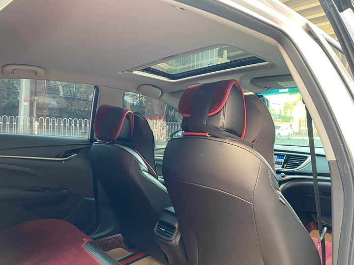 Фото 9 - Buick Excelle GT