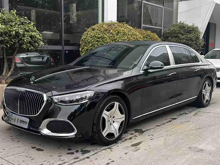 Фото 1 - Mercedes-Benz Maybach S-Class
