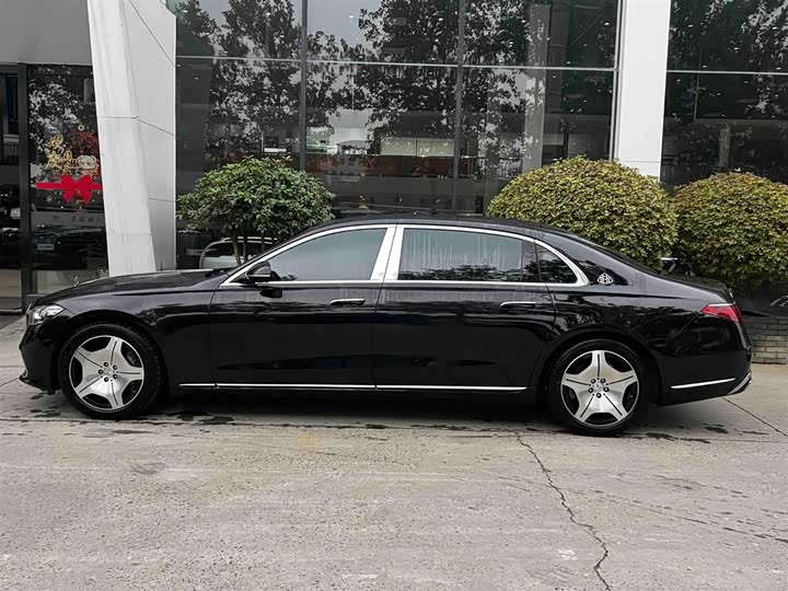 Фото 2 - Mercedes-Benz Maybach S-Class