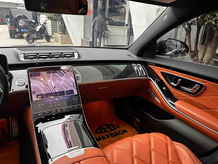 Фото 8 - Mercedes-Benz Maybach S-Class