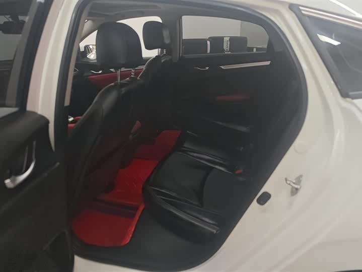 Фото 11 - Honda Civic