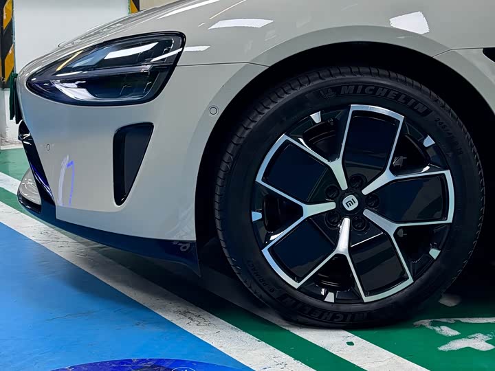 Фото 7 - Xiaomi SU7