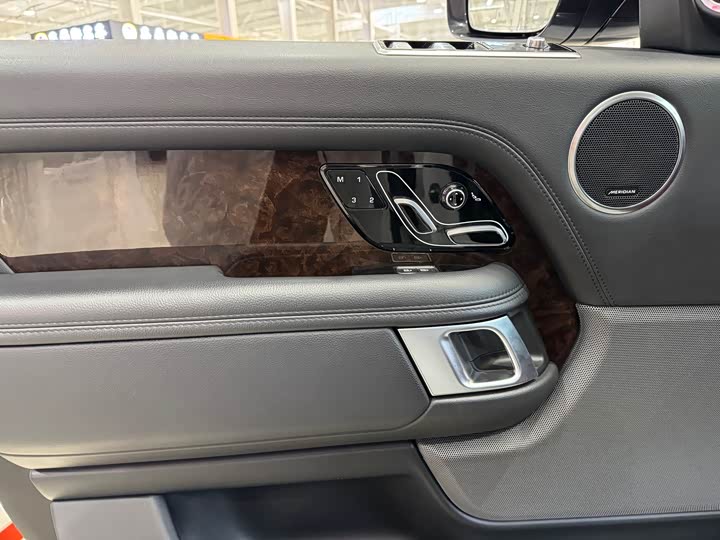 Фото 8 - Land Rover Range Rover