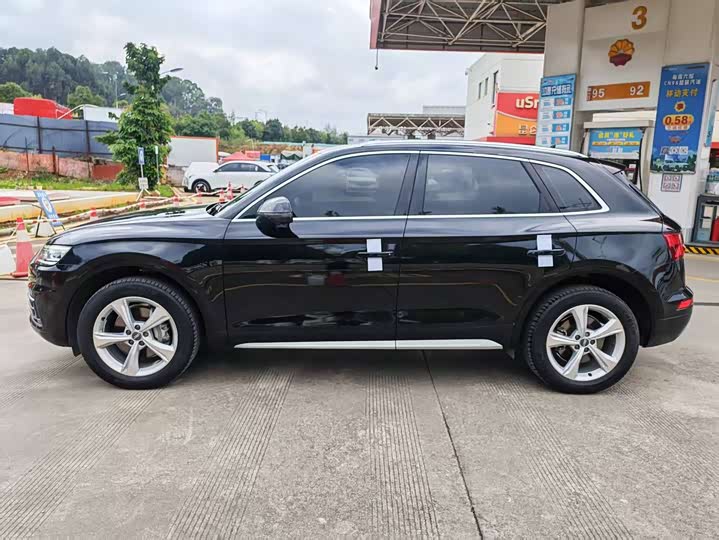 Фото 13 - Audi Q5L