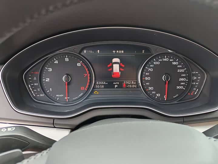 Фото 6 - Audi Q5L