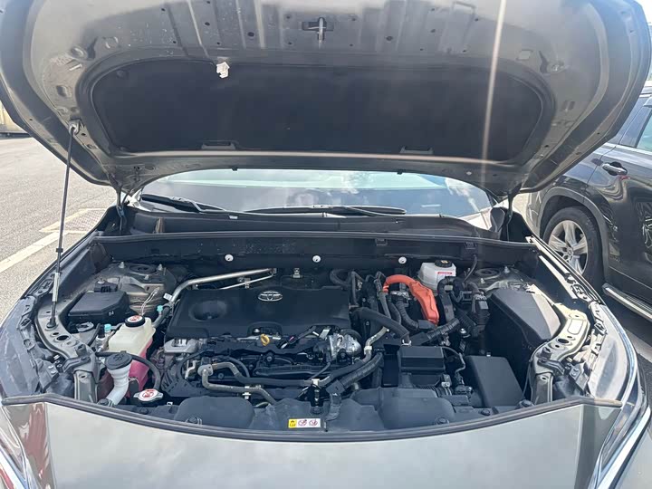 Фото 13 - Toyota Harrier