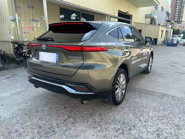 Фото 5 - Toyota Harrier