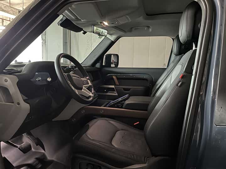 Фото 8 - Land Rover Defender