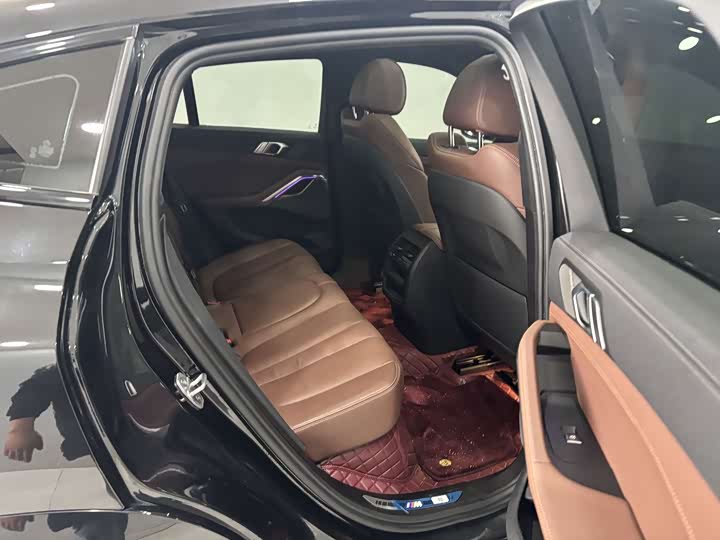 Фото 26 - BMW X6