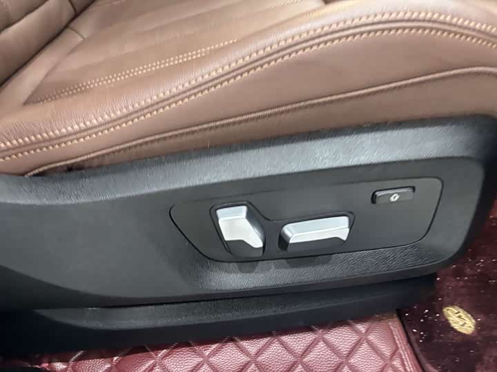 Фото 30 - BMW X6