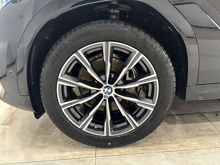 Фото 34 - BMW X6