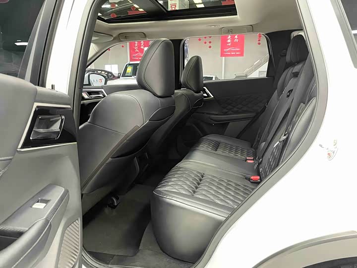 Фото 11 - Mitsubishi Outlander