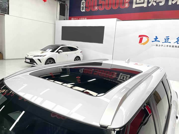 Фото 12 - Mitsubishi Outlander