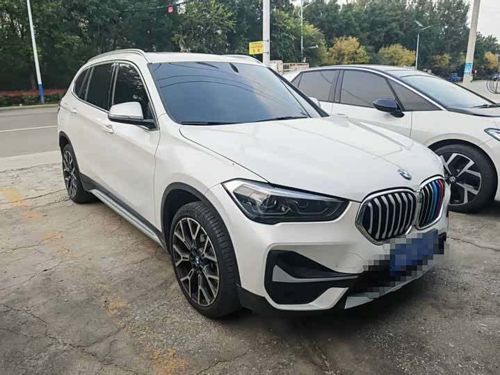 Фото 3 - BMW X1