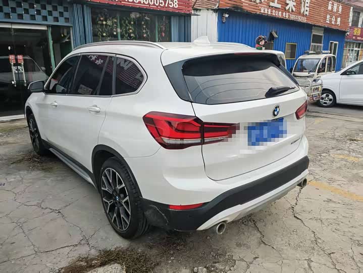 Фото 4 - BMW X1