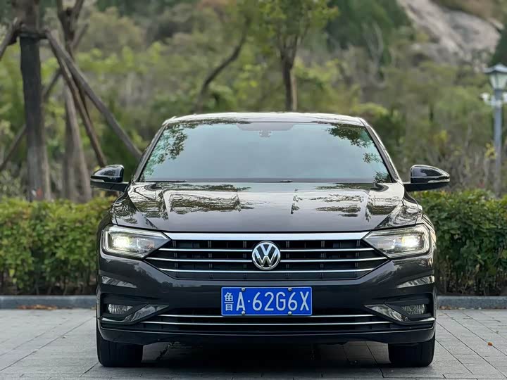 Фото 2 - Volkswagen Sagitar L