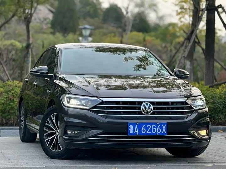 Фото 3 - Volkswagen Sagitar L