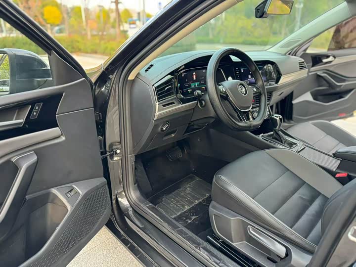 Фото 4 - Volkswagen Sagitar L