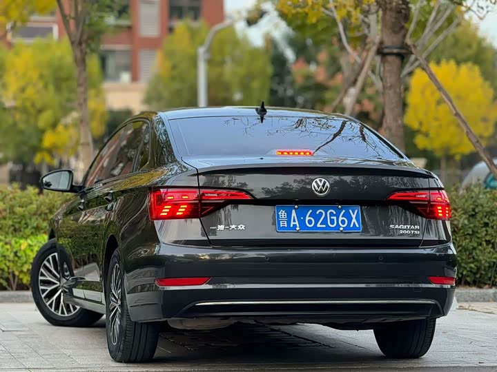 Фото 7 - Volkswagen Sagitar L