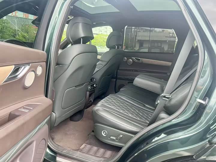 Фото 6 - Genesis GV80