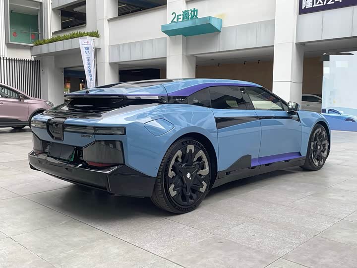 Фото 12 - HiPhi Z