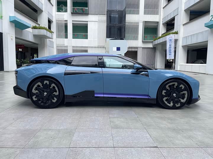 Фото 4 - HiPhi Z