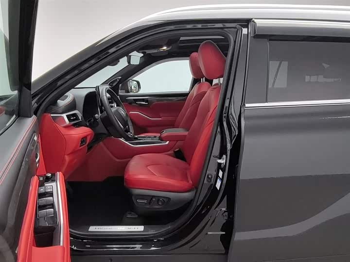 Фото 10 - Toyota Highlander