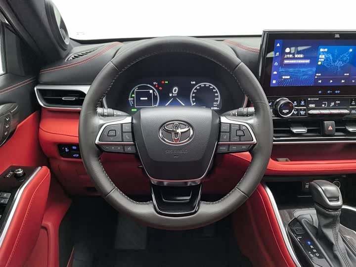 Фото 11 - Toyota Highlander