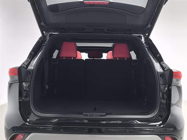 Фото 16 - Toyota Highlander