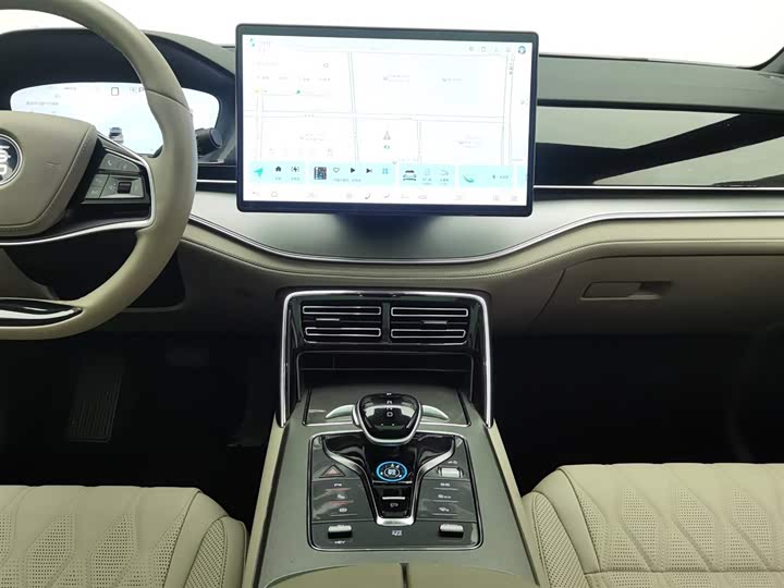 Фото 12 - BYD Tang Hybrid/EV