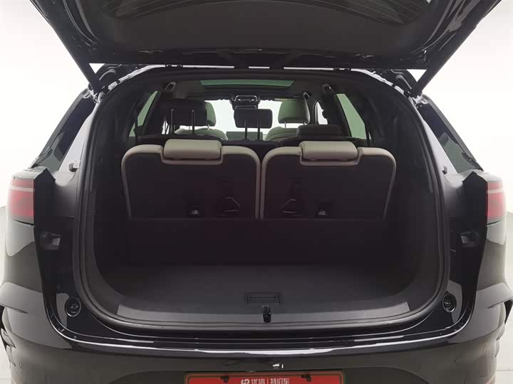 Фото 16 - BYD Tang Hybrid/EV