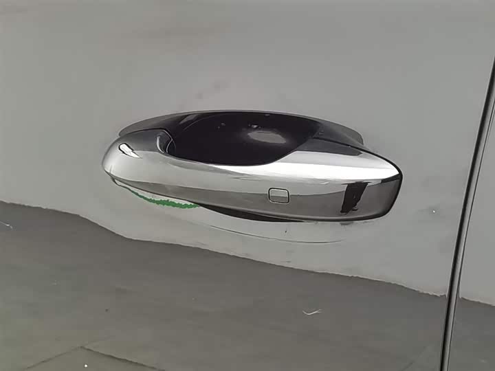 Фото 18 - BYD Tang Hybrid/EV