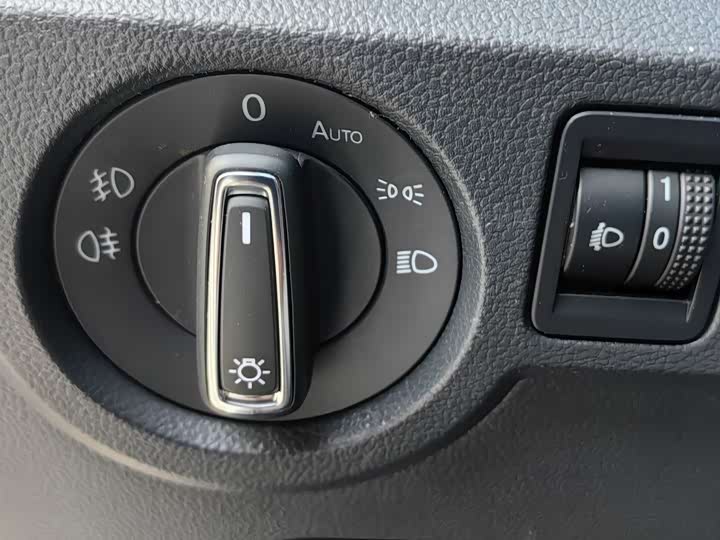 Фото 16 - Volkswagen Tacqua