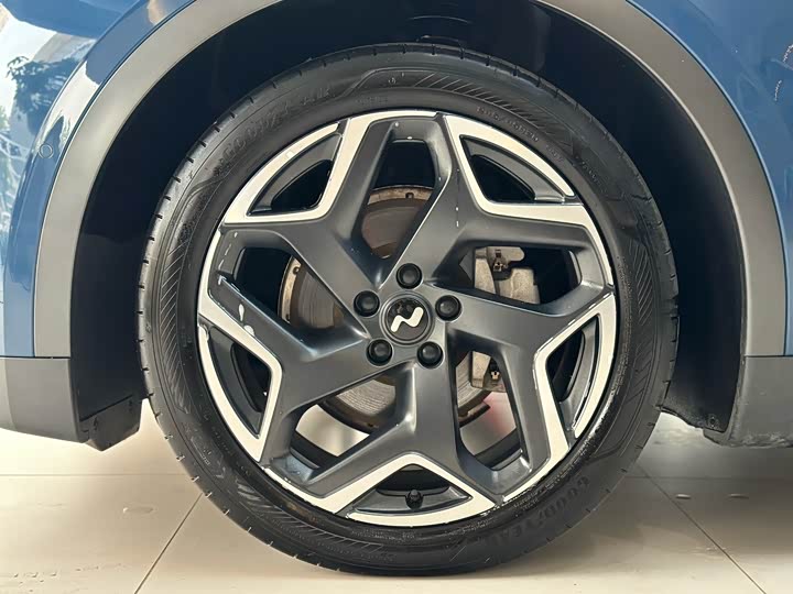 Фото 16 - Nio Onvo L60