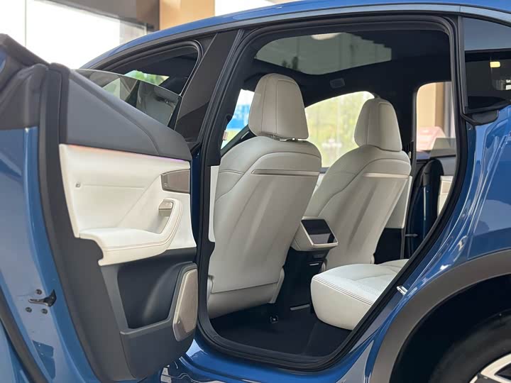 Фото 4 - Nio Onvo L60