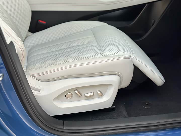 Фото 8 - Nio Onvo L60