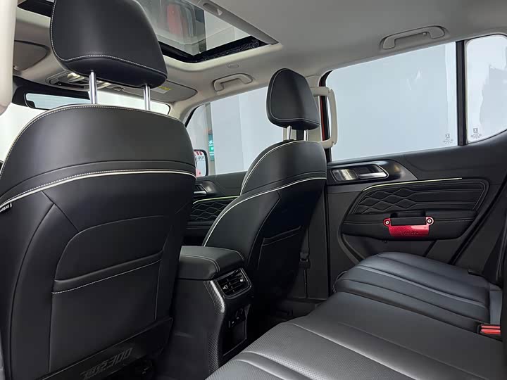 Фото 10 - Tank 300