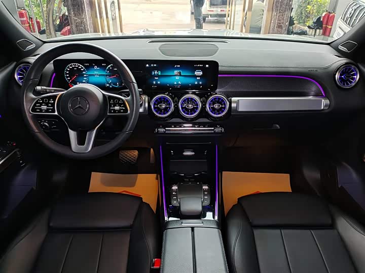 Фото 14 - Mercedes-Benz GLB-Class