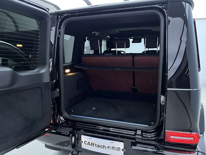 Фото 19 - Mercedes-Benz G-Class