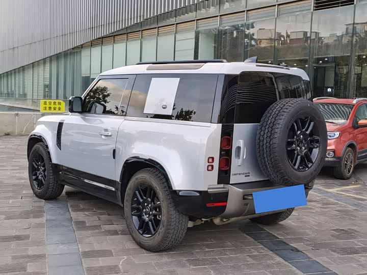 Фото 6 - Land Rover Defender