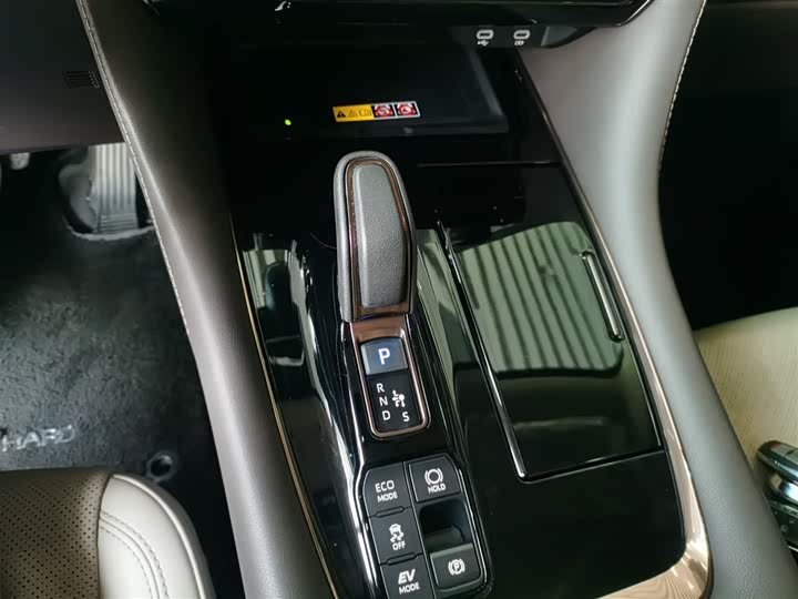 Toyota Alphard 2024 2024款 双擎 2.5L 尊贵版