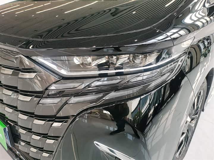Toyota Alphard 2024 2024款 双擎 2.5L 尊贵版