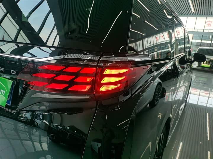 Toyota Alphard 2024 2024款 双擎 2.5L 尊贵版