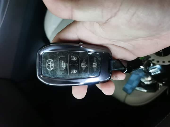Toyota Alphard 2024 2024款 双擎 2.5L 尊贵版