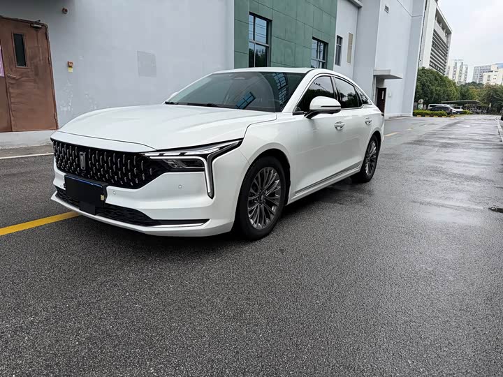 Фото 1 - Bestune B70