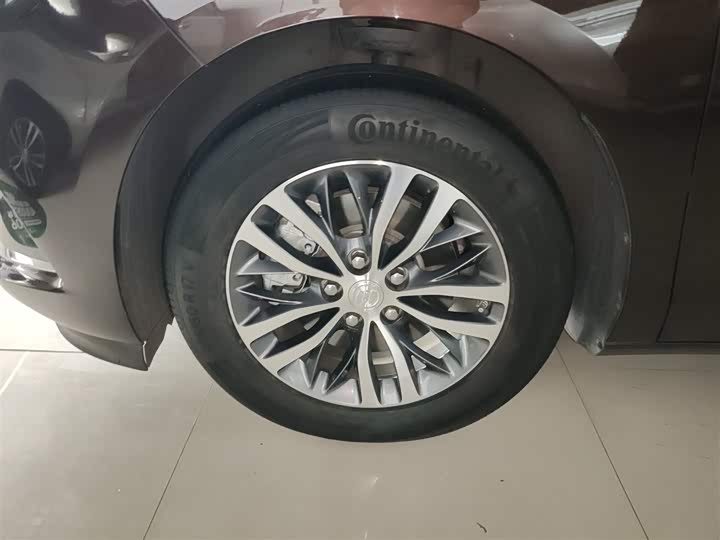 Фото 22 - Buick GL8 ES