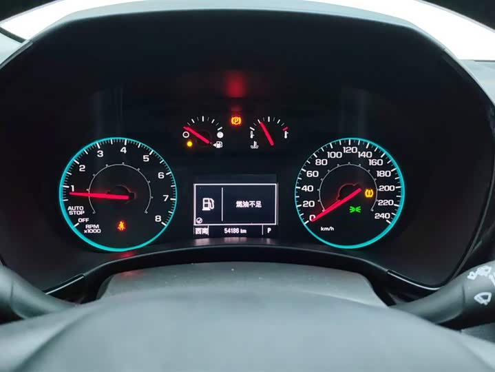 Фото 14 - Chevrolet Equinox