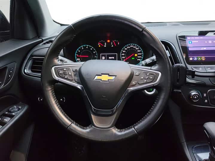 Фото 15 - Chevrolet Equinox